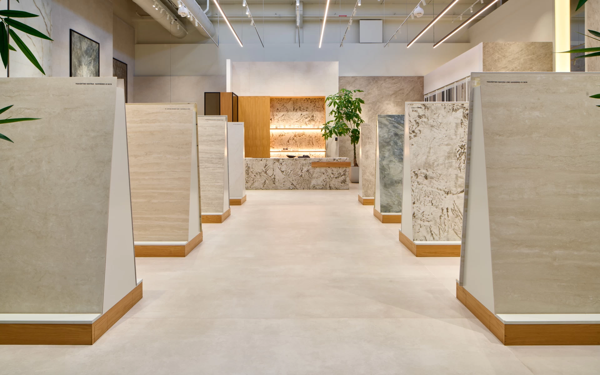 fiorano-modenese-atlas-plan-porcelain-stoneware-large-slabs-exhibition