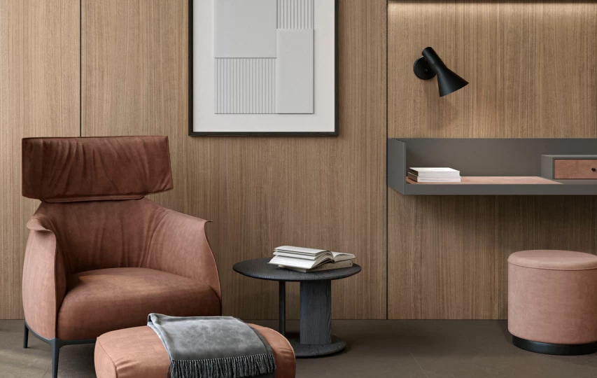 Grès cérame effet bois avec une texture chaude et des veines réalistes pour des environnements accueillants