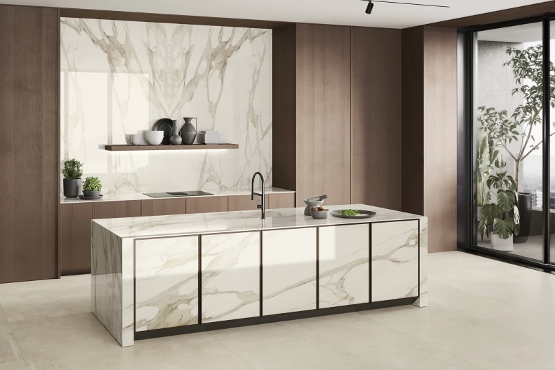 Kitchen with white marble effect island - Calacatta Atlas Plan