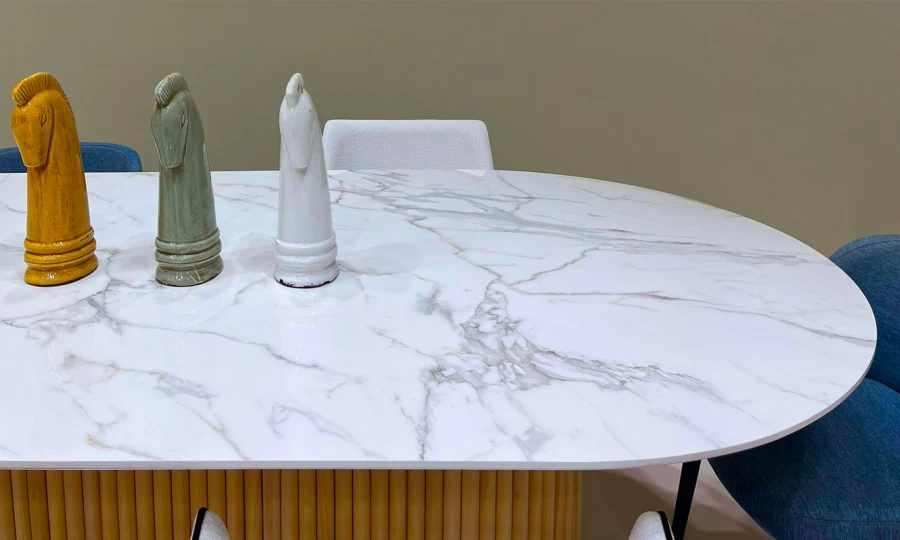 Calcatta Gold Marble Effect Gres Table