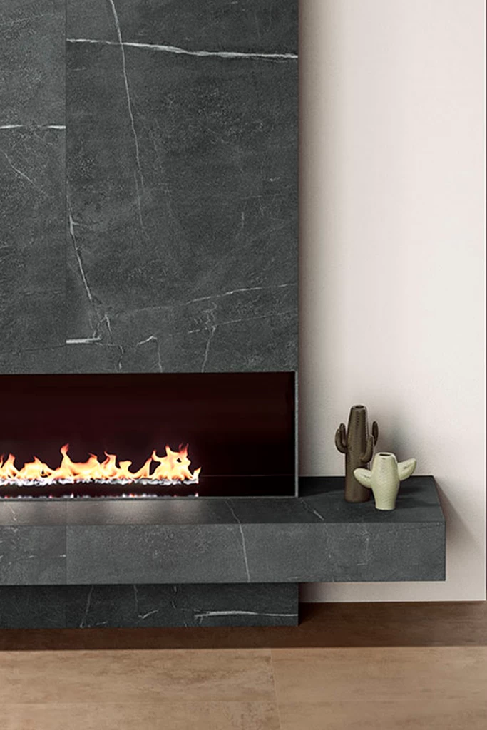 Elegante camino rivestito in gres porcellanato Soapstone Dark