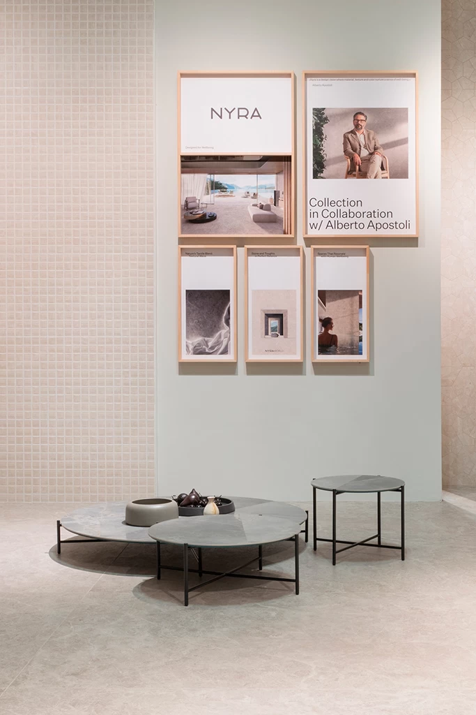 Деталь экспозиции Atlas Plan на Cersaie 2025 с оформленными в рамы изображениями, демонстрирующими коллаборации и коллекции, созданными для выражения идентичности и креативного видения бренда.