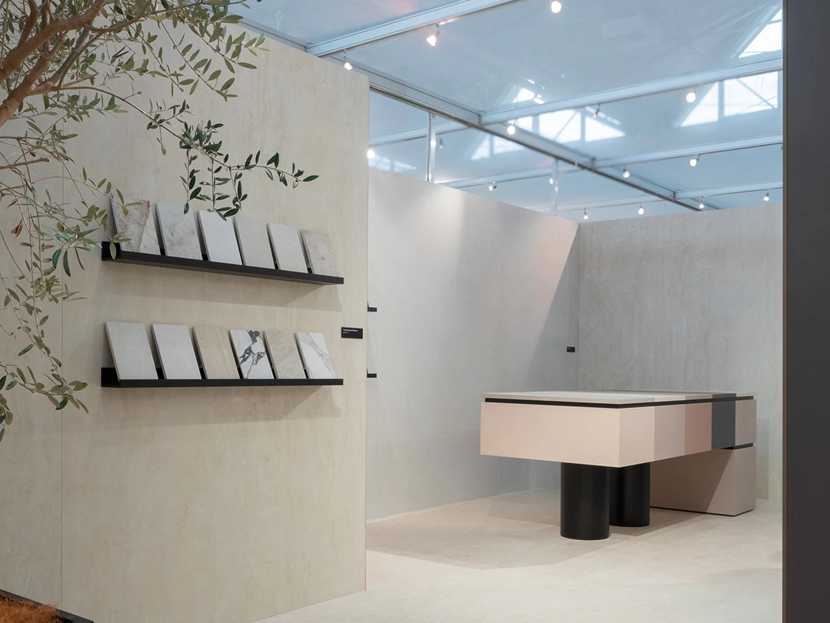 Кухня Modulnova, созданная с использованием плит Atlas Plan из керамогранита