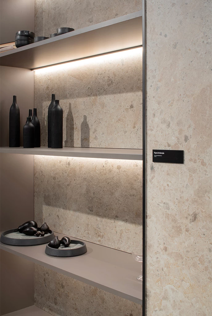 Стенд Atlas Plan – современный дизайн и непрерывность материалов