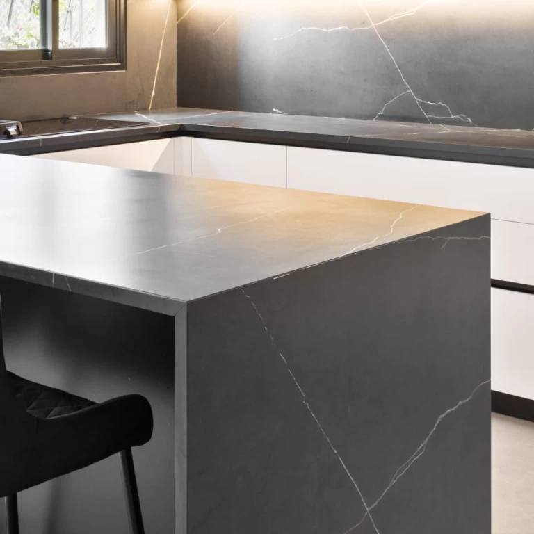 Black marble-effect stoneware slabs for kitchen, Black Atlantis by Atlas Plan