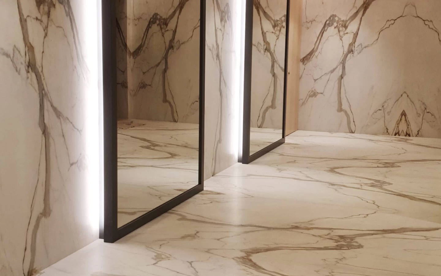 marble-effect-stoneware-commercial-spaces-surfaces-cladding-atlas-plan