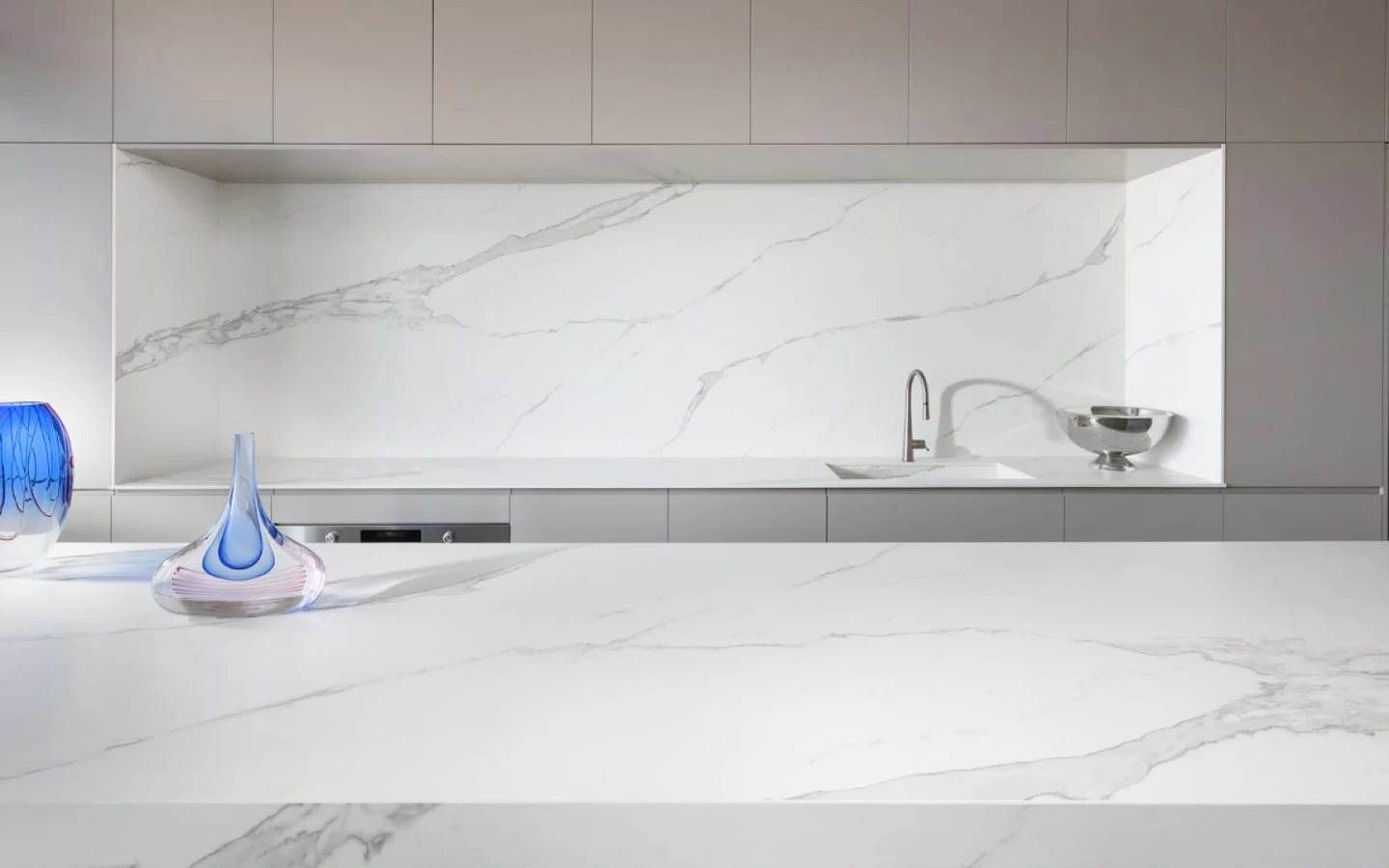 calacatta-extra-marble-effect-stoneware-kitchen-backsplash-atlas-plan