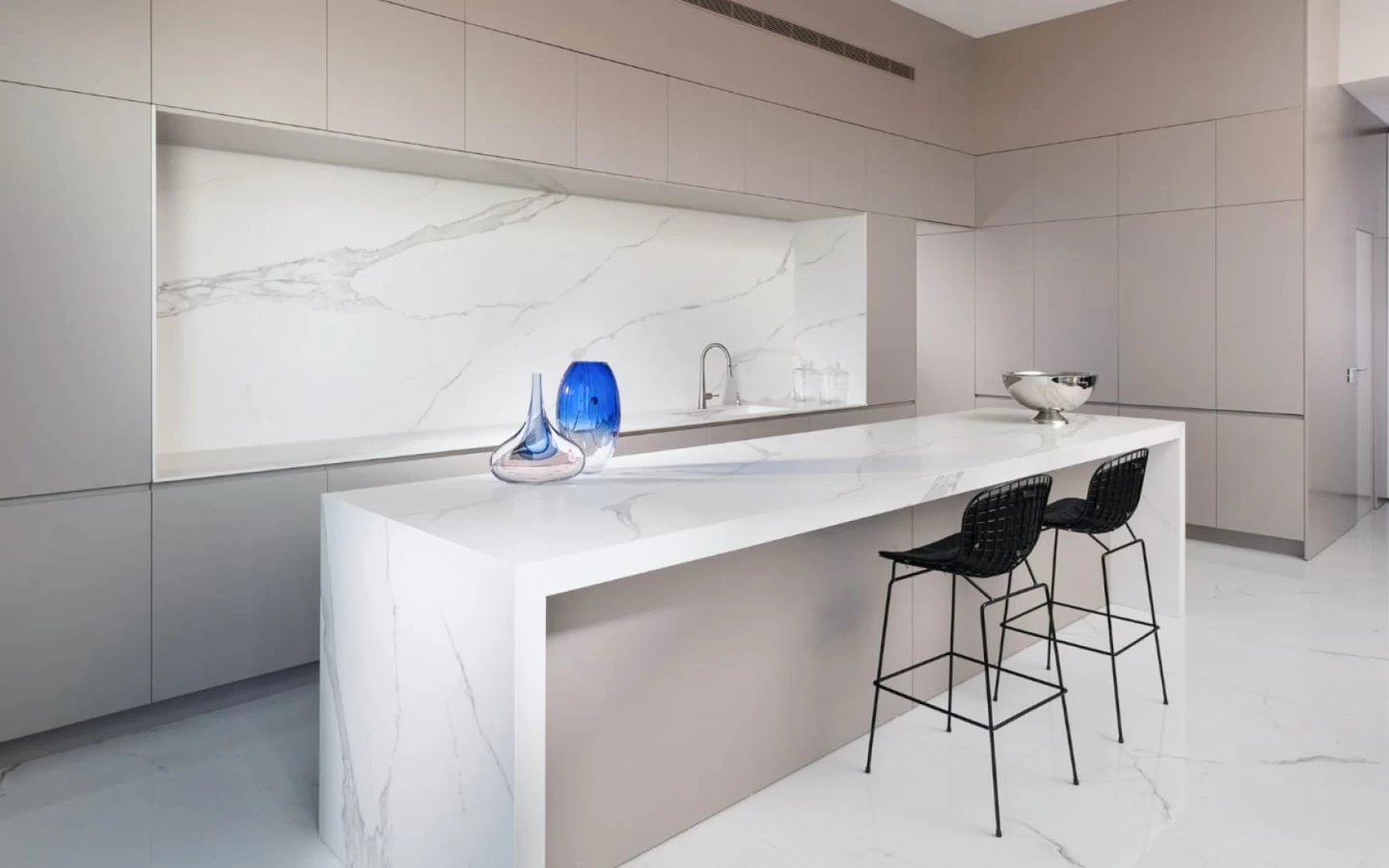 large-size-tile-for-marble-effect-kitchen-backsplash-atlas-plan