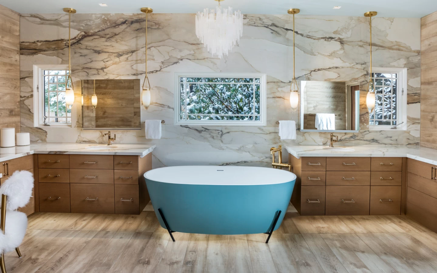 Bagno in gres porcellanato effetto marmo Calacatta Atlas Plan - Progetto di Tbektu Design